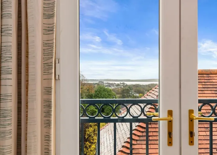 Bryn Y Mor - Tenby Apartment Sea Views