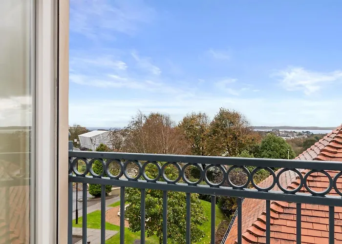 Bryn Y Mor - Tenby Apartment Sea Views