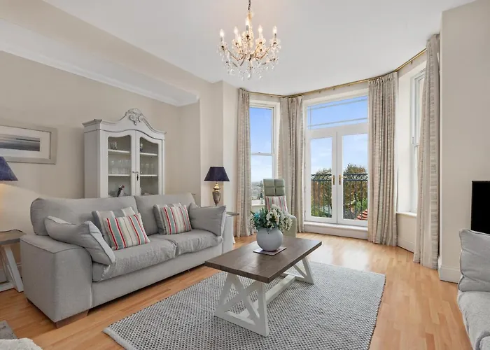Bryn Y Mor - Tenby Apartment Sea Views