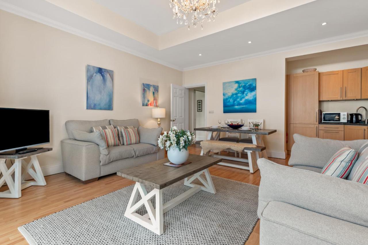 Bryn Y Mor - Sea Views Apartment Tenby